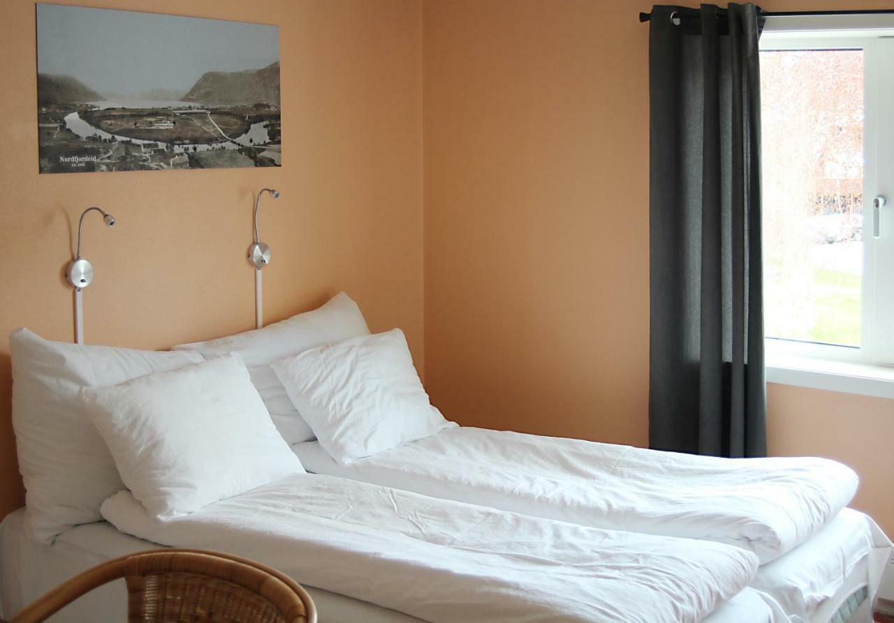 Sentrum Hotel Nordfjordeid Εξωτερικό φωτογραφία